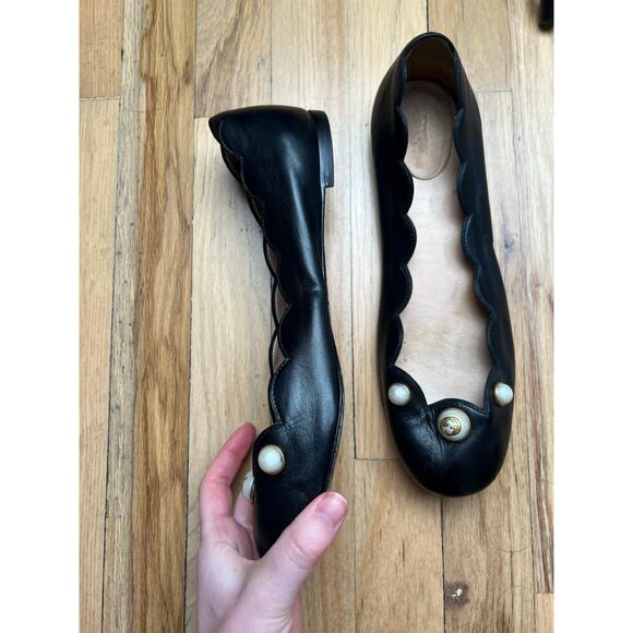 Gucci Women's 41 US 11 Black Leather Ballet Flats Faux Pearl Accent Scallop Edge - Picture 3 of 12